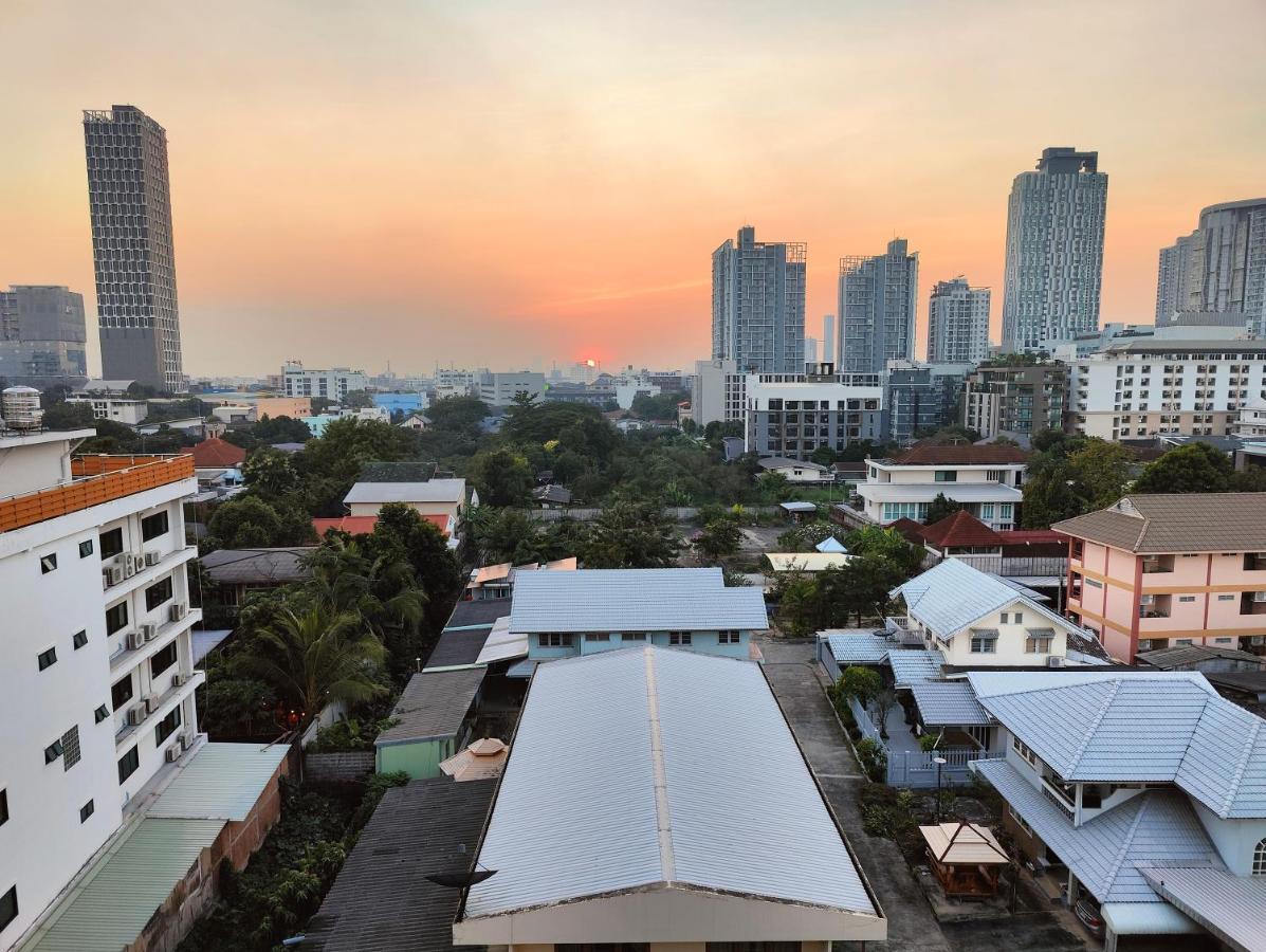 Sundowner Sukhumvit Apartment Bangkok Luaran gambar